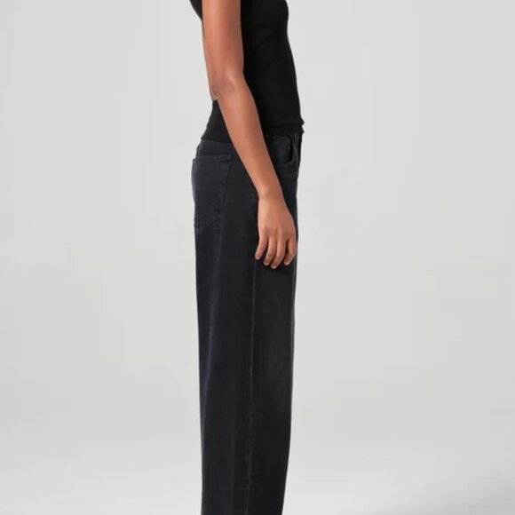 Low Curve Jean In Black Tar - Picture 8 of 11